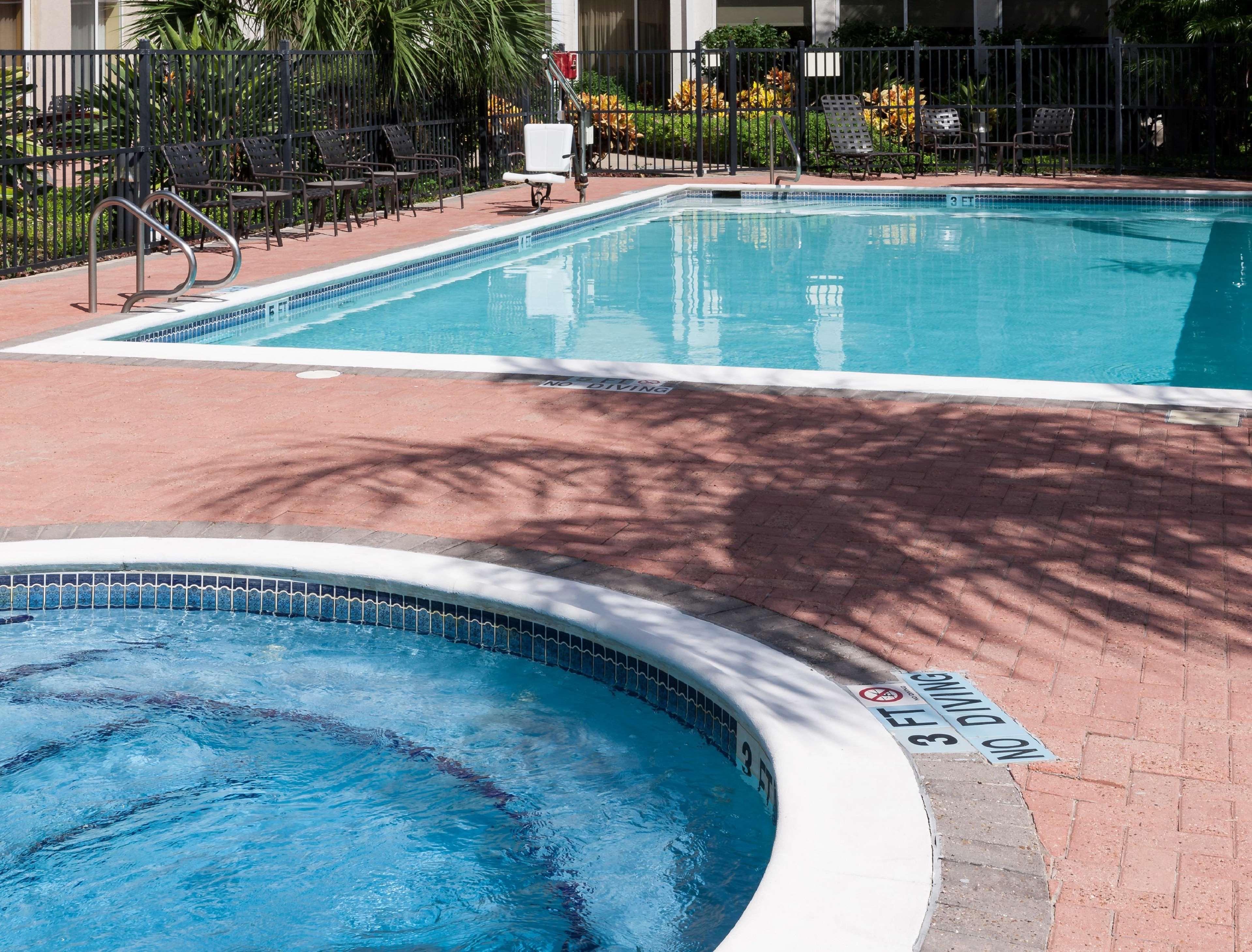 Hilton Garden Inn Mcallen Airport Bagian luar foto