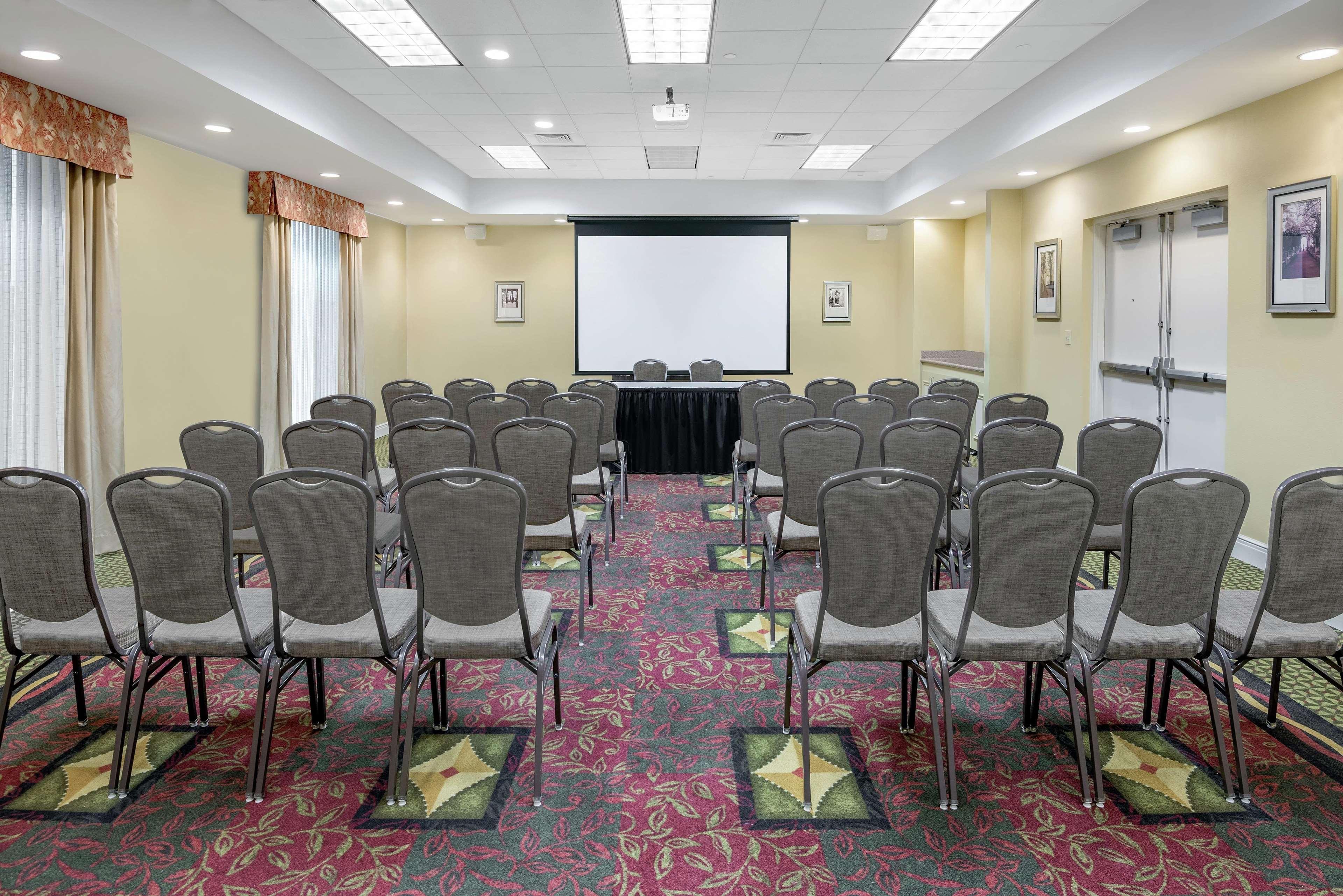 Hilton Garden Inn Mcallen Airport Bagian luar foto