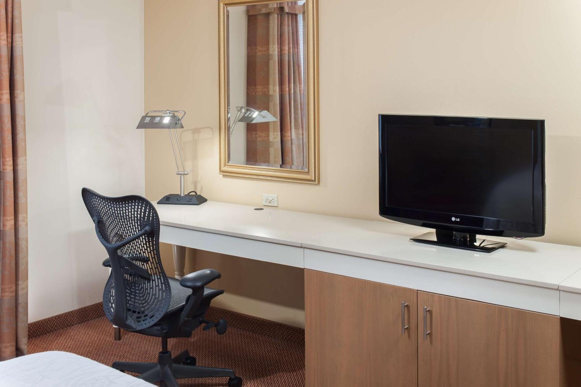 Hilton Garden Inn Mcallen Airport Bagian luar foto