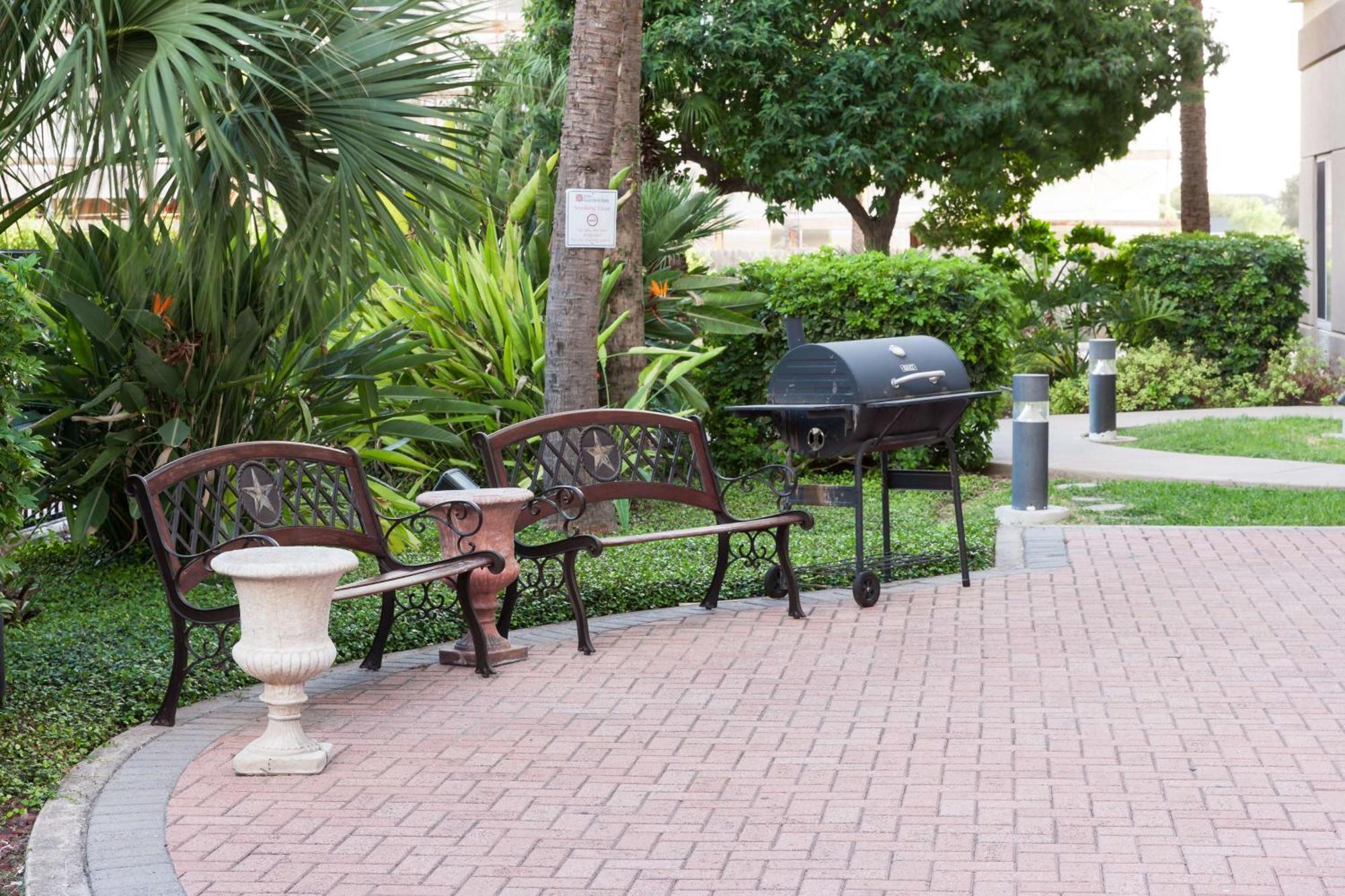Hilton Garden Inn Mcallen Airport Bagian luar foto